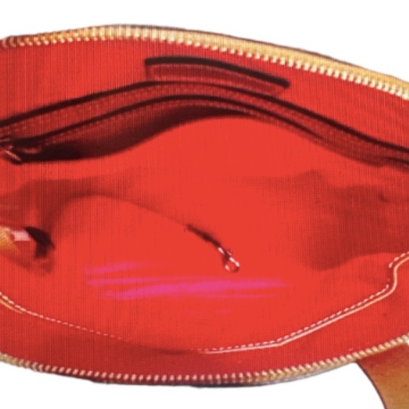 Dooney and Bourke pebbled leather black satchel from D&B Store. - Picture 5 of 5